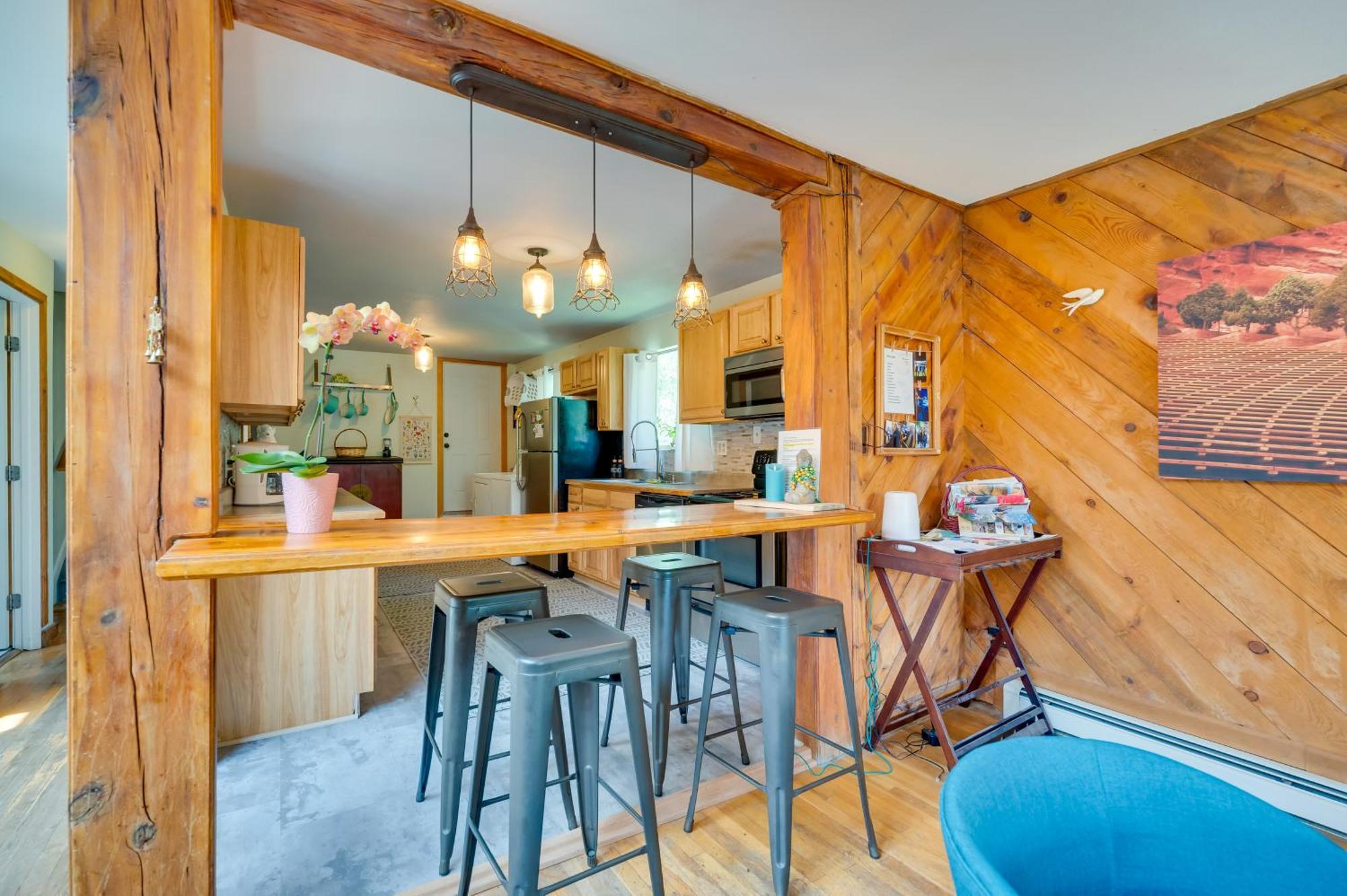 Stunning Golden Home With Deck About 35 Mi To Denver! ภายนอก รูปภาพ